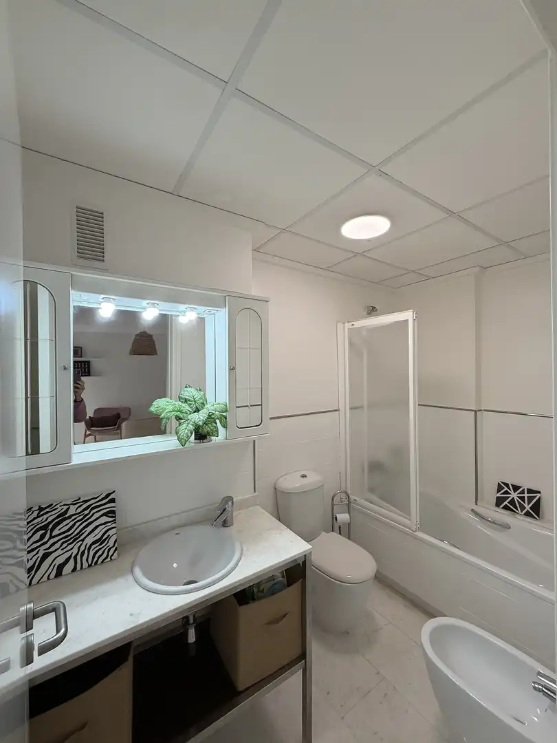 Ático de alquiler en Plaça Nova, 4, Centro Baño de Ático de alquiler en Benitachell / El Poble Nou de Benitatxell con Aire acondicionado, Calefacción y Terraza