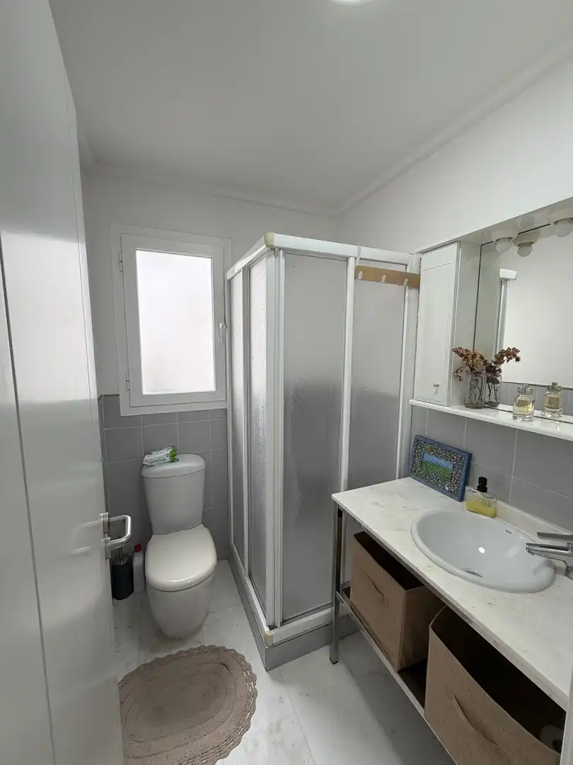 Ático de alquiler en Plaça Nova, 4, Centro Baño de Ático de alquiler en Benitachell / El Poble Nou de Benitatxell con Aire acondicionado, Calefacción y Terraza
