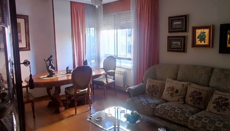 Piso en venta en Huerta del Rey, Valladolid Capital - imagen 1 Foto 1 de Piso en venta en Huerta del Rey, Valladolid Capital