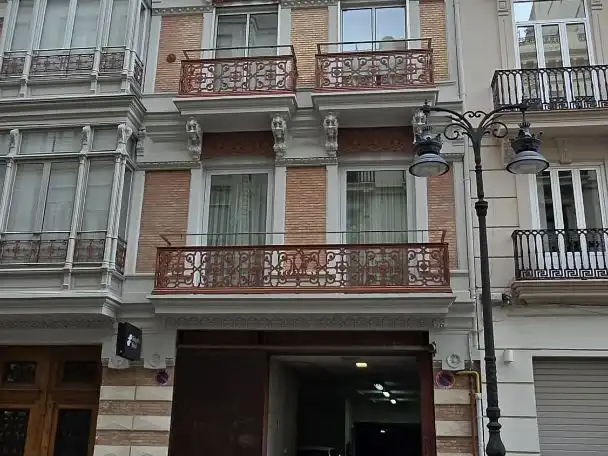 Wohnung zur Miete in Carrer de Roger de Llòria, 7, Sant Francesc Außenansicht von Wohnung zur Miete in Valencia Capital mit Klimaanlage und Terrasse