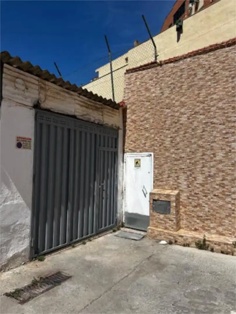 Casa o xalet en venda a Muelle Vista exterior de Casa o xalet en venda en Ceuta amb Jardí privat, Terrassa i Traster
