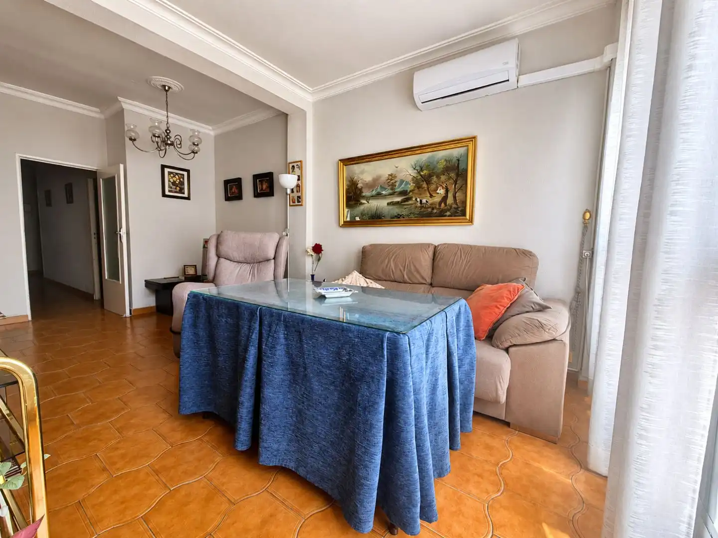 Wohnzimmer von Wohnung zum Verkauf in  Sevilla Capital mit Klimaanlage