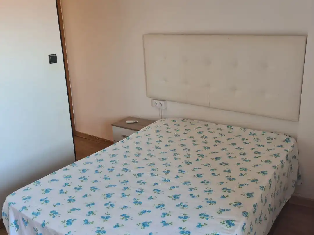 Pis de lloguer a Carrer de Sant Pere, 25, El Puerto Dormitori de Pis de lloguer en Dénia amb Aire condicionat, Calefacció i Moblat