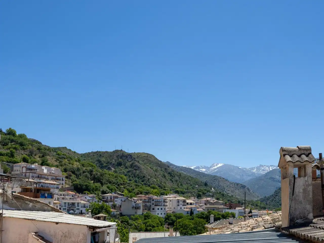 Casa adosada en venta en Calle San Vicente, 18, Güéjar Sierra Vista exterior de Casa adosada en venta en Güéjar Sierra con Terraza