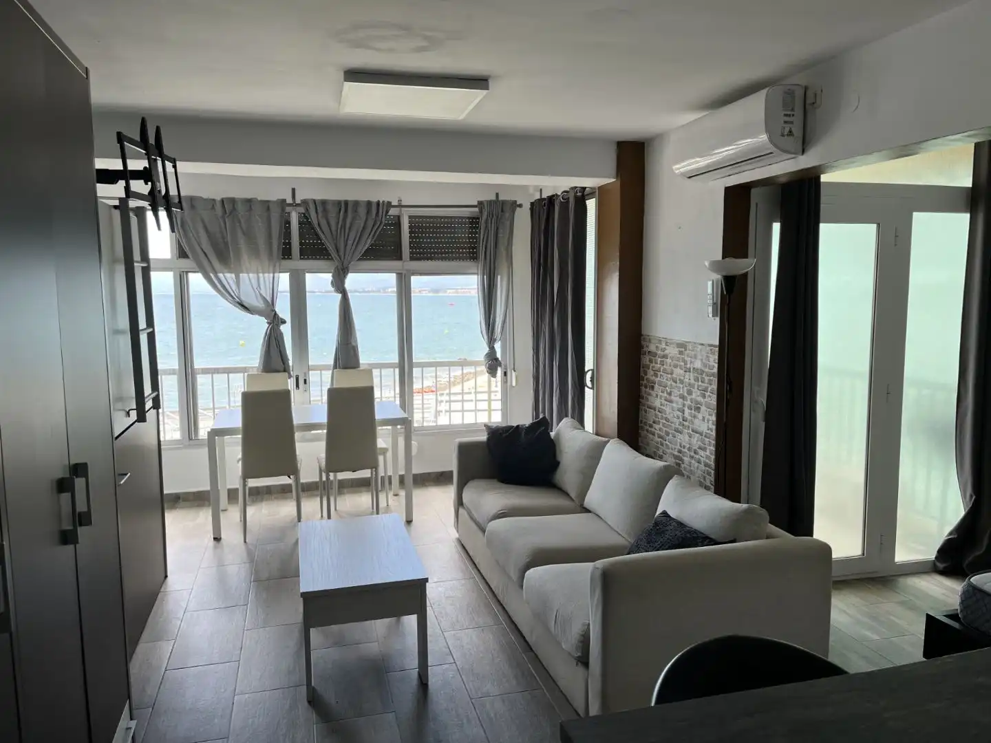 Wohnung zur Miete in Carrer de Colón, 13, Mar i Camp - Platja dels Capellans Wohnung zur Miete in Carrer de Colón, 13, Mar i Camp - Platja dels Capellans