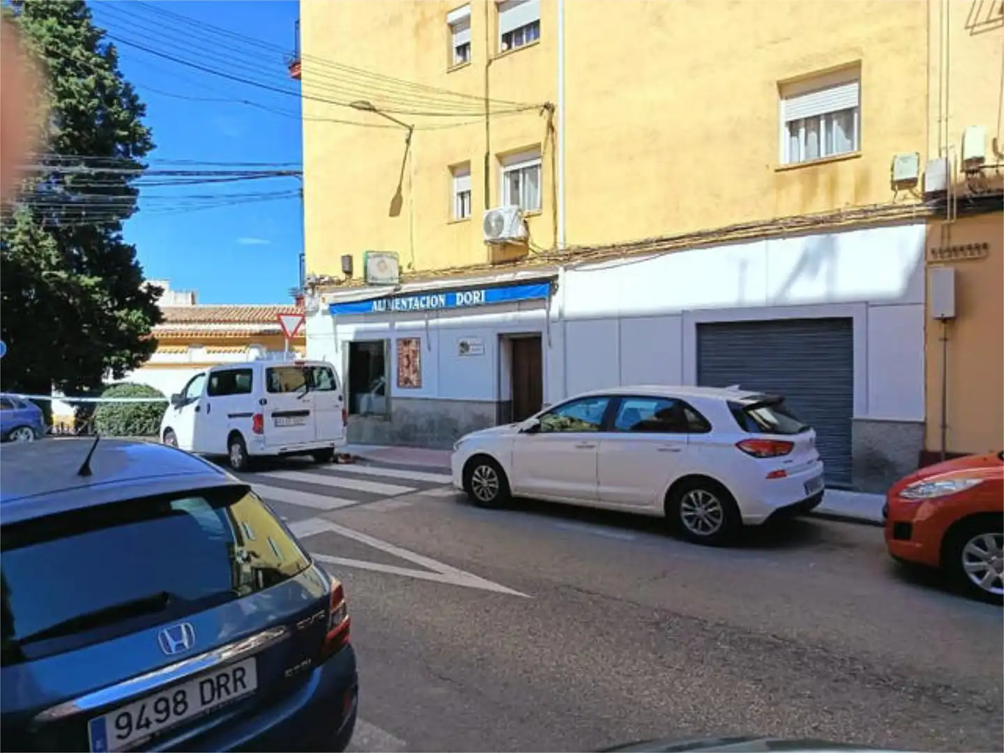 Vista exterior de Local de alquiler en Linares