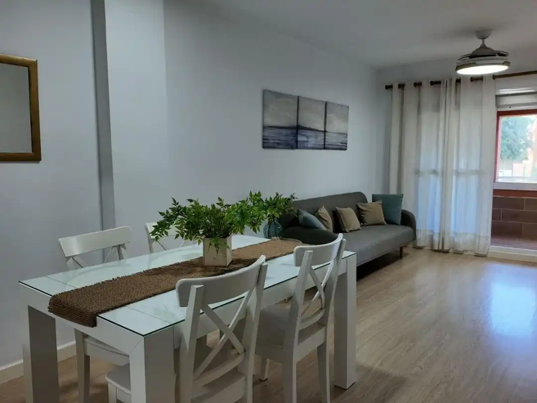 Flat for rent in Calle Mar del Norte, 10, Las Redes Living room of Flat for rent in El Puerto de Santa María with Terrace, Swimming Pool and Furnished