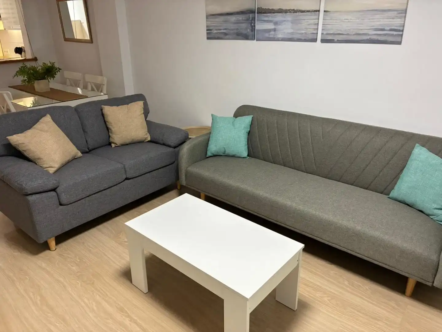 Flat for rent in Calle Mar del Norte, 10, Las Redes Living room of Flat for rent in El Puerto de Santa María with Terrace, Swimming Pool and Furnished