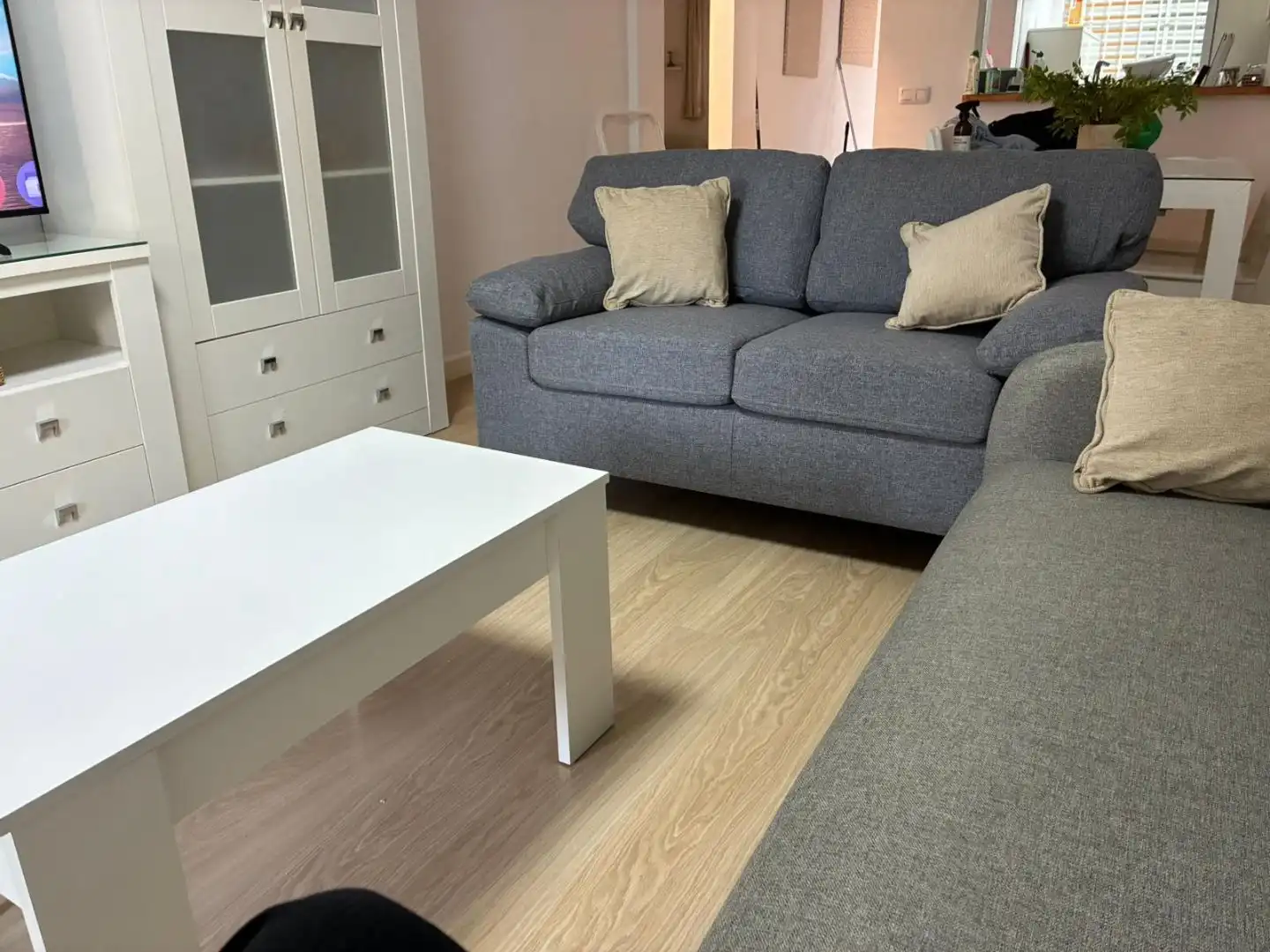 Flat for rent in Calle Mar del Norte, 10, Las Redes Living room of Flat for rent in El Puerto de Santa María with Terrace, Swimming Pool and Furnished