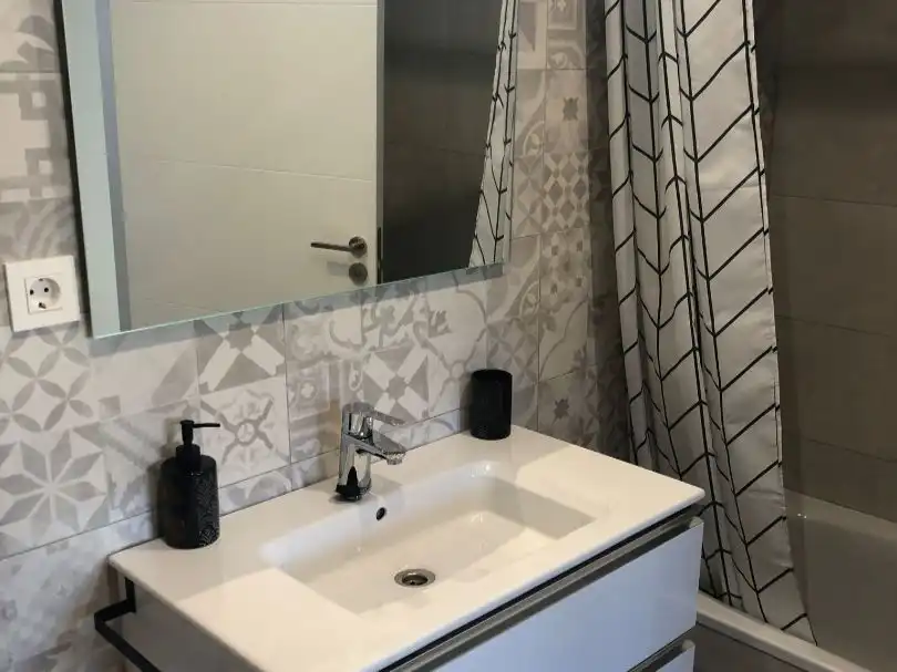 Ático en venta en Olarizu Hiribidea, 21, Adurtza Baño de Ático en venta en Vitoria - Gasteiz con Calefacción, Terraza y Trastero