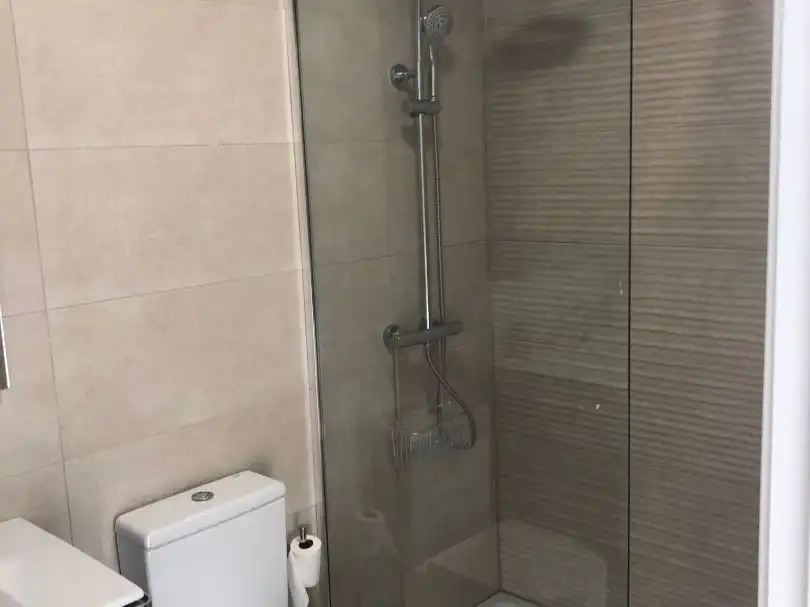 Ático en venta en Olarizu Hiribidea, 21, Adurtza Baño de Ático en venta en Vitoria - Gasteiz con Calefacción, Terraza y Trastero