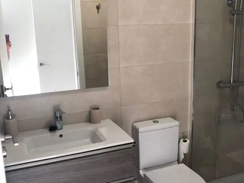 Ático en venta en Olarizu Hiribidea, 21, Adurtza Baño de Ático en venta en Vitoria - Gasteiz con Calefacción, Terraza y Trastero
