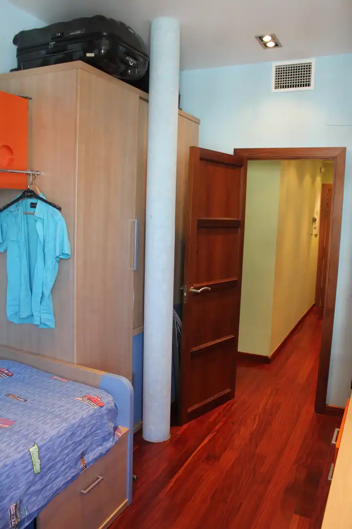 Bedroom of Flat for sale in Sevilla  with Air Conditioner, Heating and Parquet flooring
