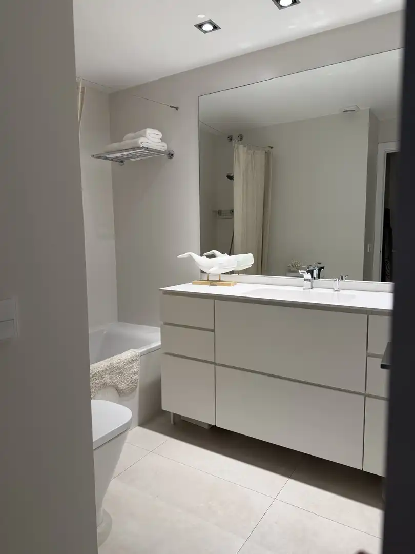 Flat for sale in Carrer de la Muntanya, 18, El Clot Bathroom of Flat for sale in Barcelona Capital with Air Conditioner