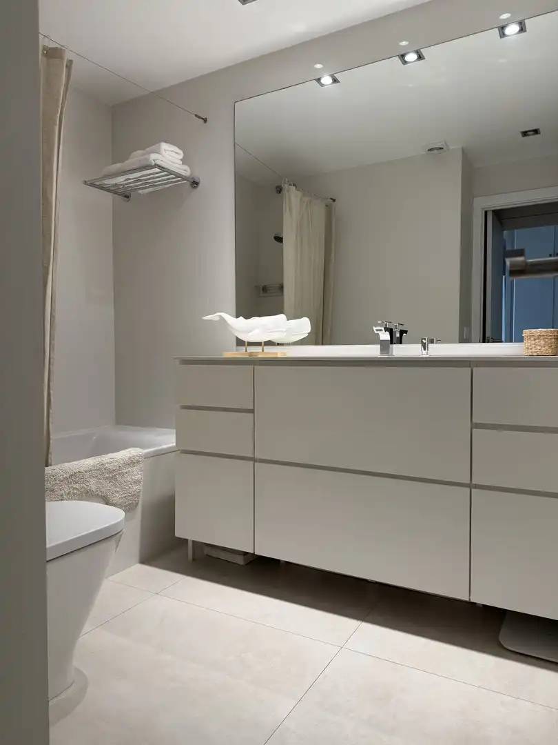 Flat for sale in Carrer de la Muntanya, 18, El Clot Bathroom of Flat for sale in Barcelona Capital with Air Conditioner