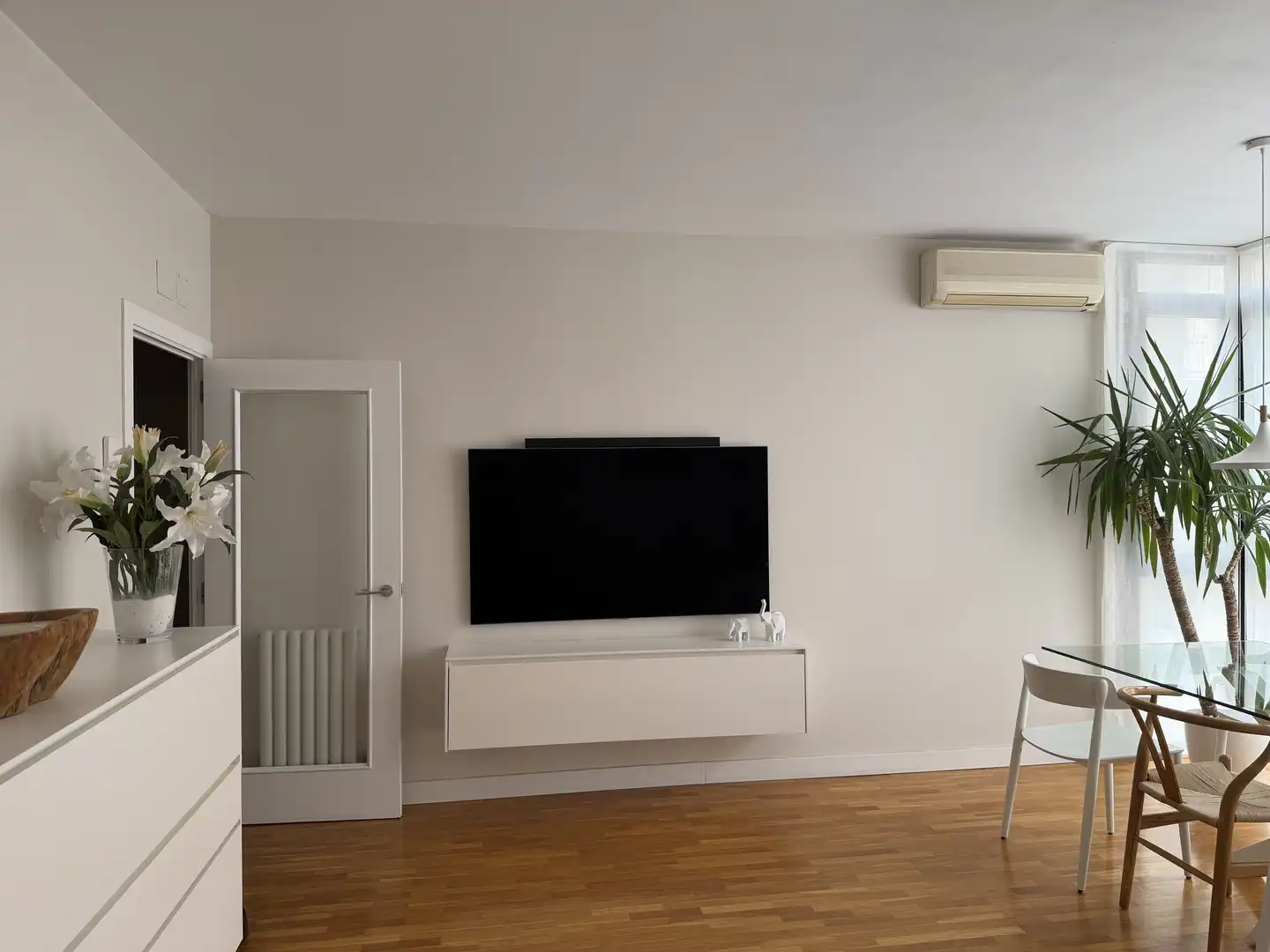 Flat for sale in Carrer de la Muntanya, 18, El Clot Living room of Flat for sale in Barcelona Capital with Air Conditioner