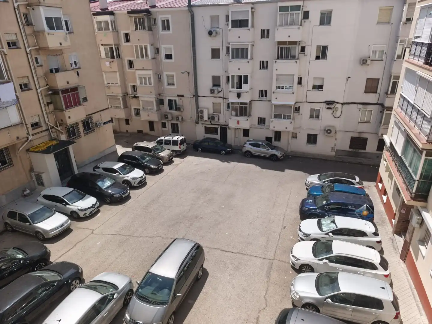 Flat for sale in Plaza Isla de Fuerteventura, 3, Tres Olivos - Valverde Parking of Flat for sale in Madrid Capital with Air Conditioner