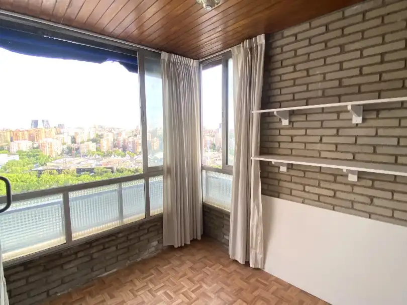 Bedroom of Flat for sale in Madrid  with Air Conditioner, Heating and Parquet flooring
