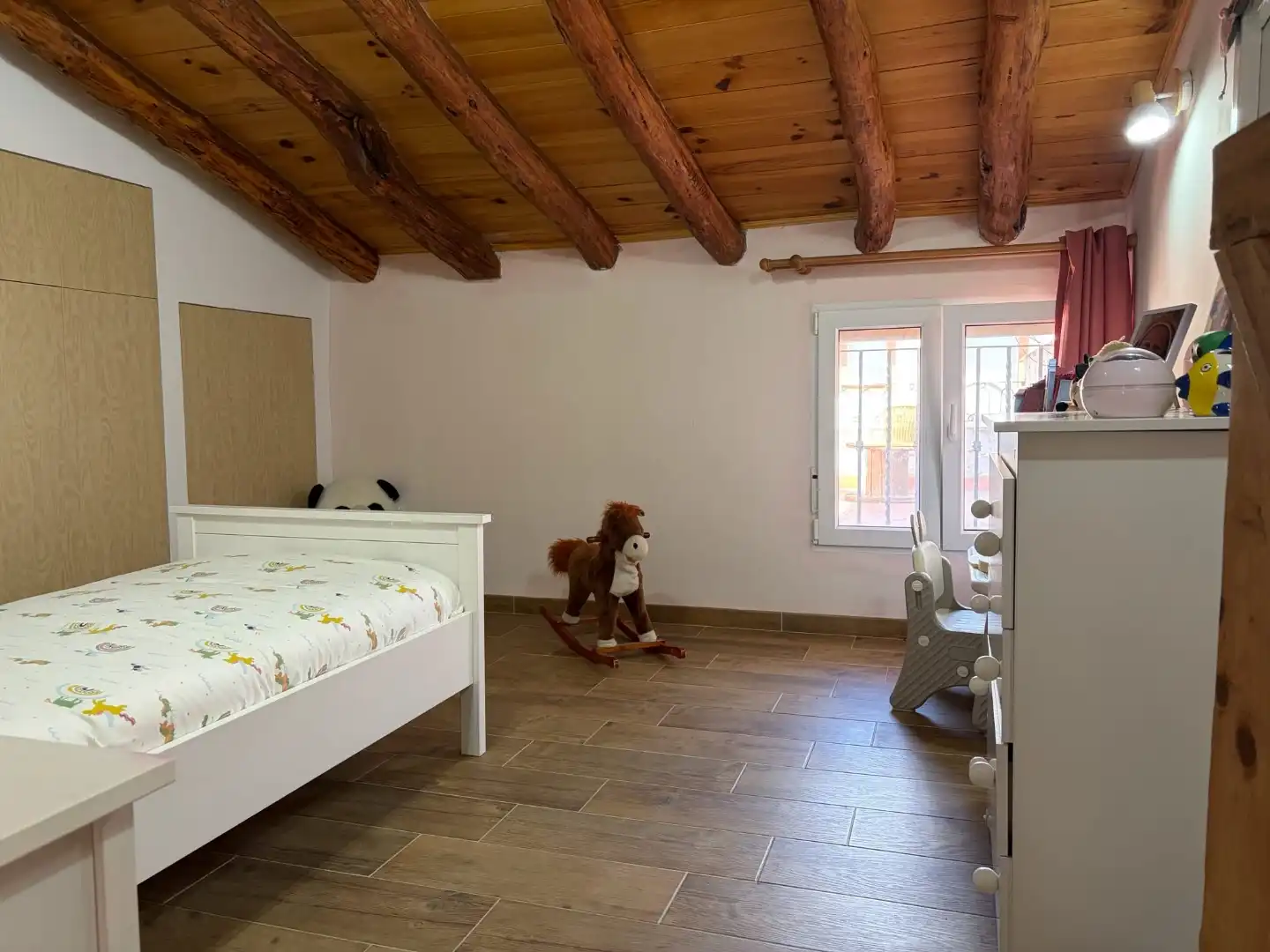 Habitación de Casa adosada en venta en Requena con Terraza