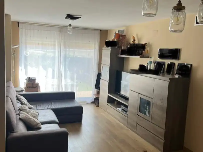 Wohnung zum Verkauf in Nulles Wohnzimmer von Wohnung zum Verkauf in Nulles mit Klimaanlage, Heizung und Privatgarten