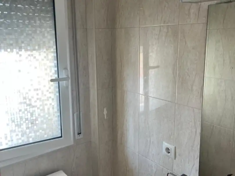 Wohnung zum Verkauf in Nulles Badezimmer von Wohnung zum Verkauf in Nulles mit Klimaanlage, Heizung und Privatgarten