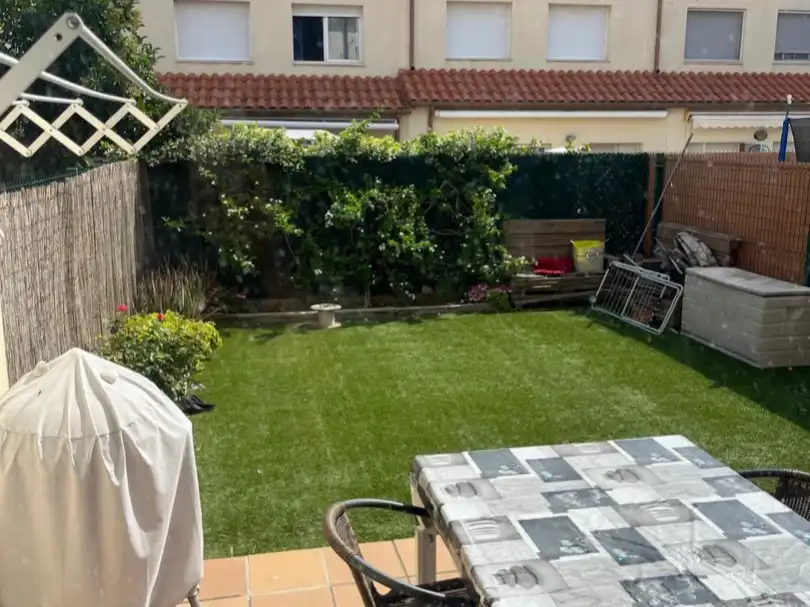 Wohnung zum Verkauf in Nulles Terrasse von Wohnung zum Verkauf in Nulles mit Klimaanlage, Heizung und Privatgarten
