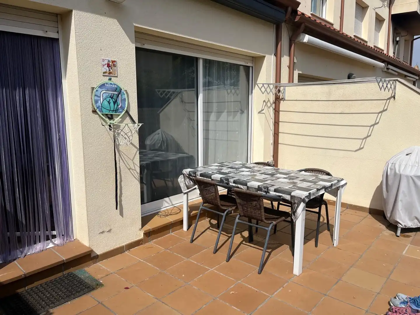 Wohnung zum Verkauf in Nulles Terrasse von Wohnung zum Verkauf in Nulles mit Klimaanlage, Heizung und Privatgarten
