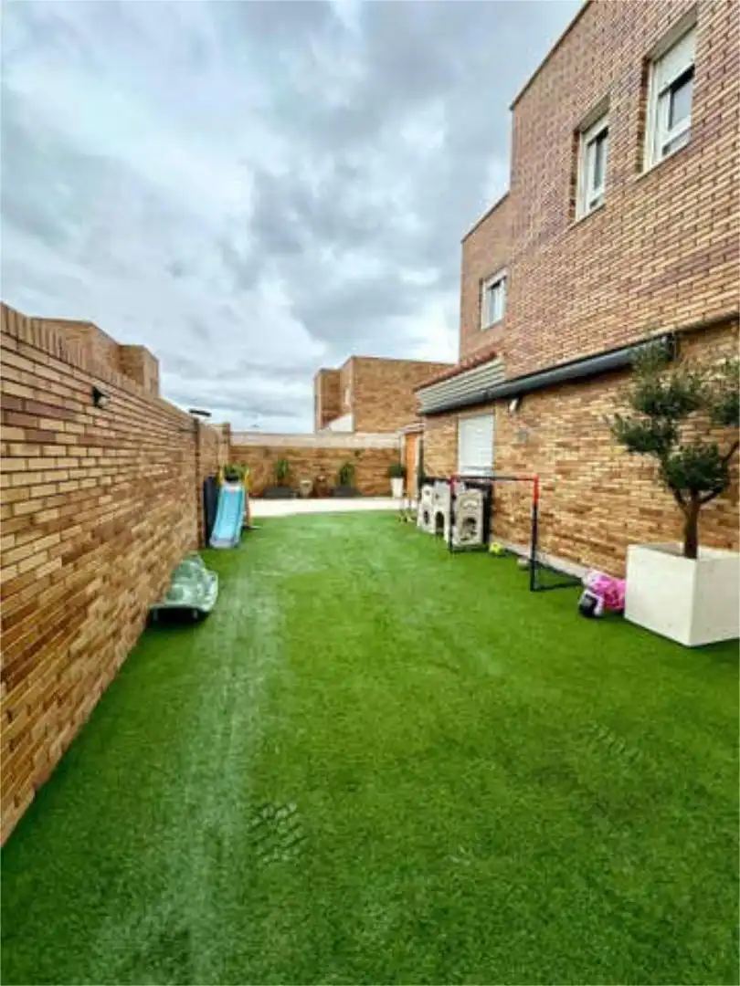 Terraza de Casa adosada en venta en Almería con Calefacción, Jardín privado y Terraza