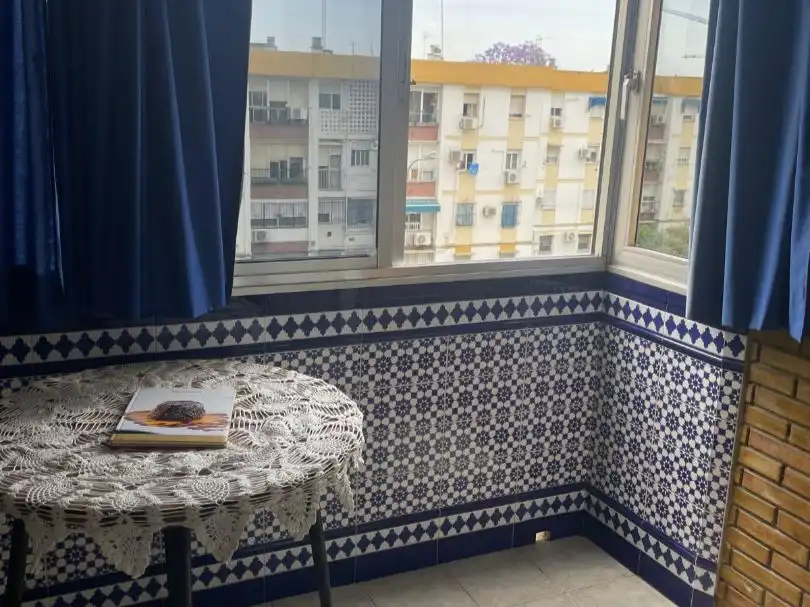 Balcony of Flat for sale in Sevilla  with Air Conditioner, Terrace and Furnished