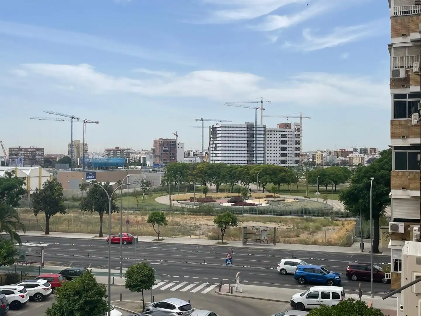 Exterior view of Flat for sale in Sevilla  with Air Conditioner, Terrace and Furnished