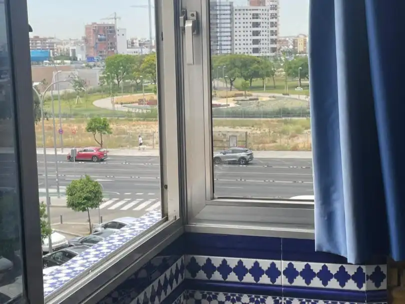 Exterior view of Flat for sale in Sevilla  with Air Conditioner, Terrace and Furnished