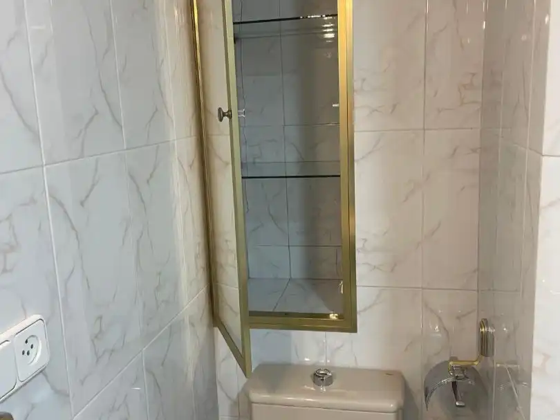 Bathroom of Flat for sale in Sevilla  with Air Conditioner, Terrace and Furnished