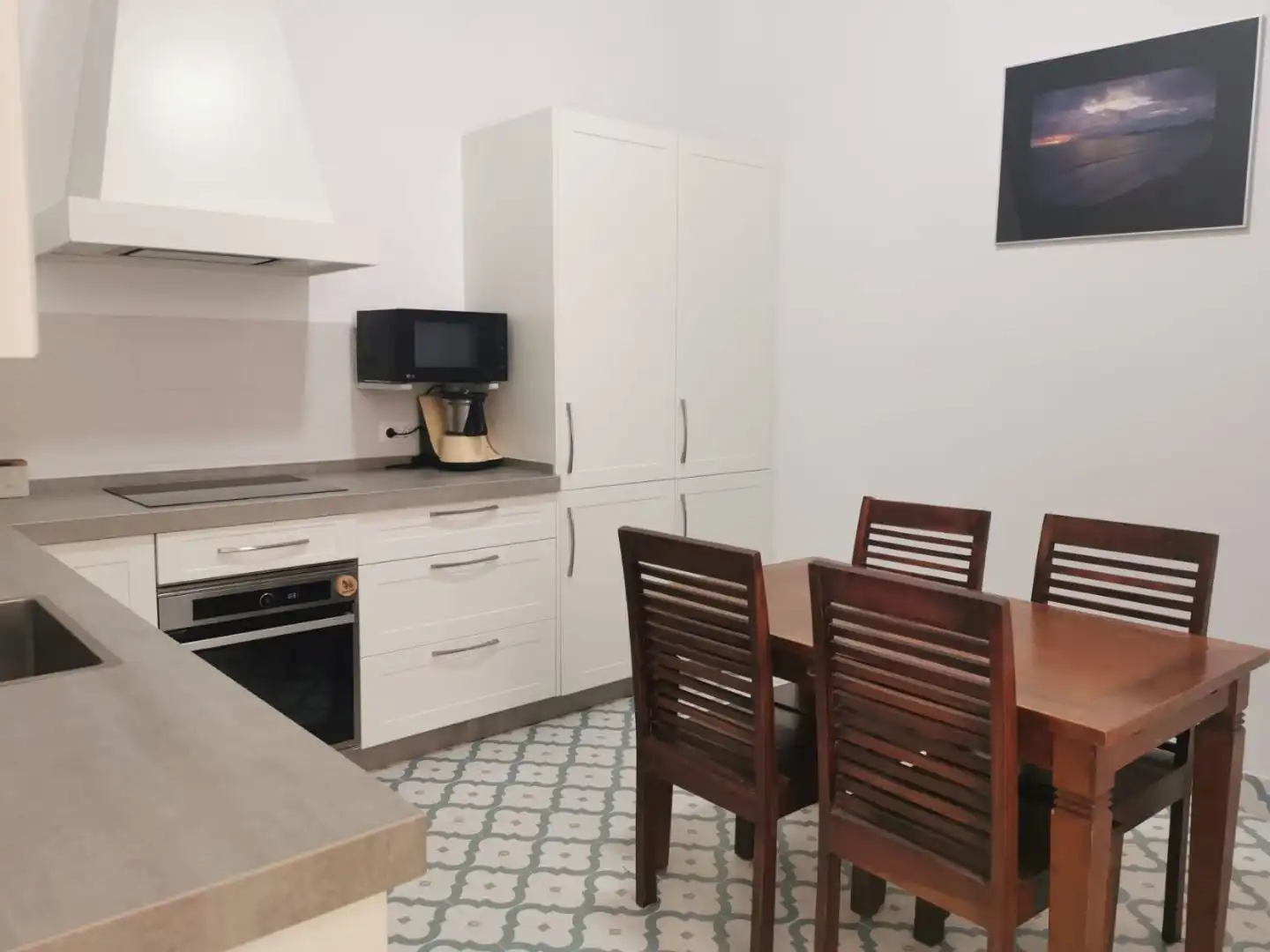 Wohnung zum Verkauf in Calle Beato Diego de Cádiz, 6, Centro Histórico Küche von Wohnung zum Verkauf in Cádiz Capital mit Klimaanlage und Balkon