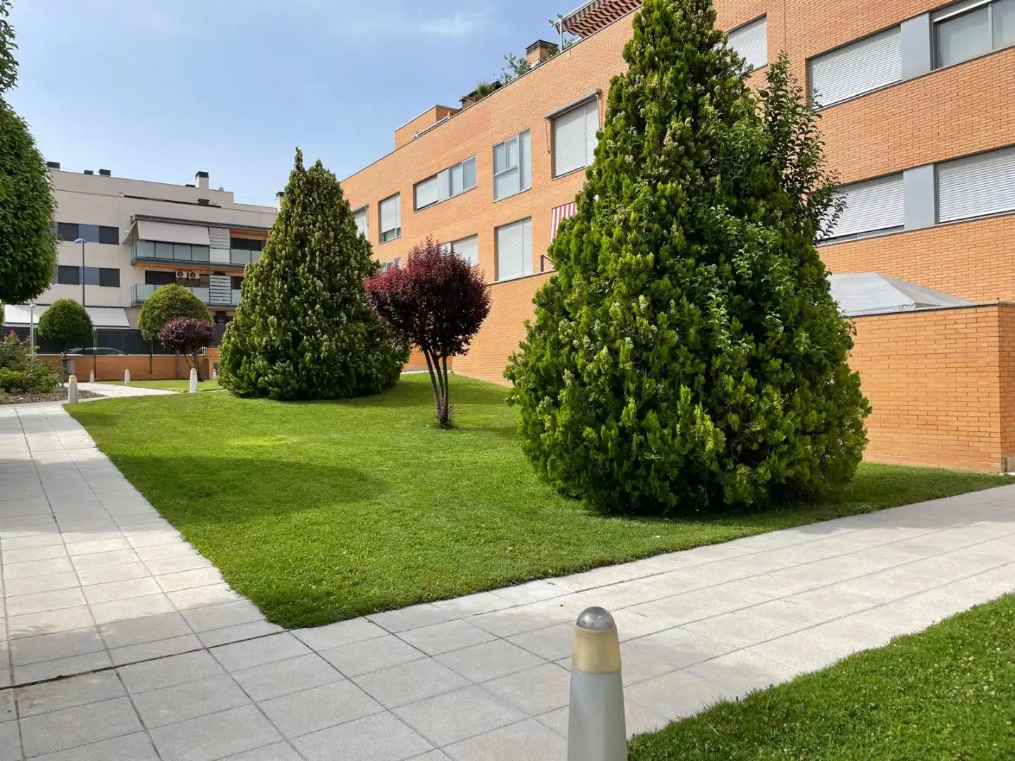 Vista exterior de Piso de alquiler en Villalbilla con Calefacción, Jardín privado y Parquet