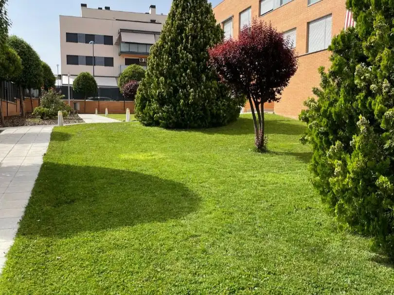 Jardín de Piso de alquiler en Villalbilla con Calefacción, Jardín privado y Parquet