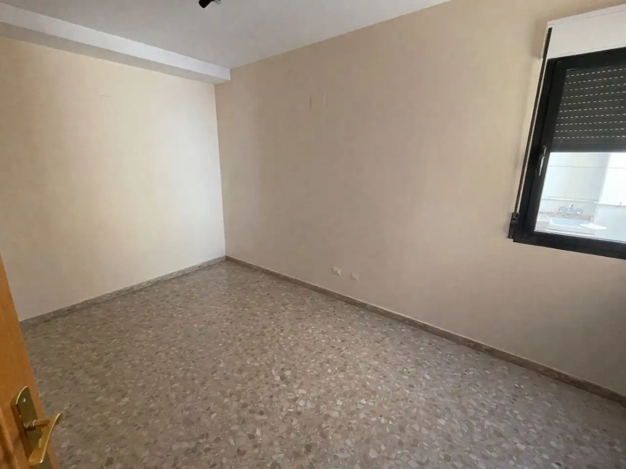 Piso en venta en Valencia con Aire acondicionado, Parking comunitario y Videoportero