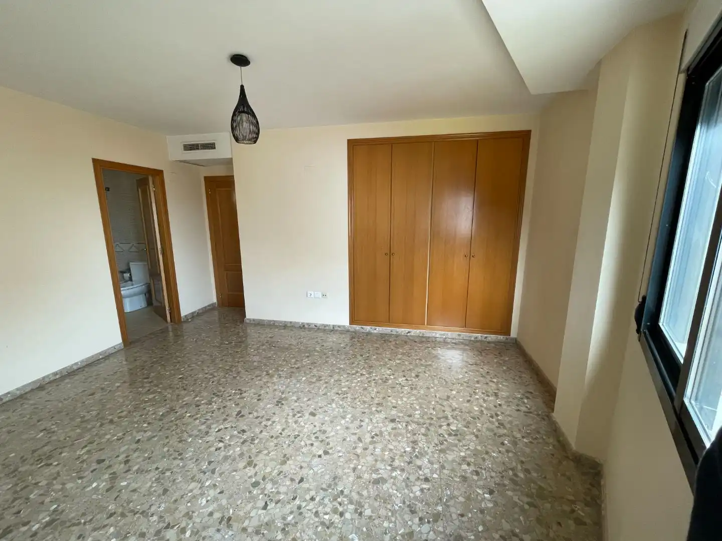 Piso en venta en Valencia con Aire acondicionado, Parking comunitario y Videoportero