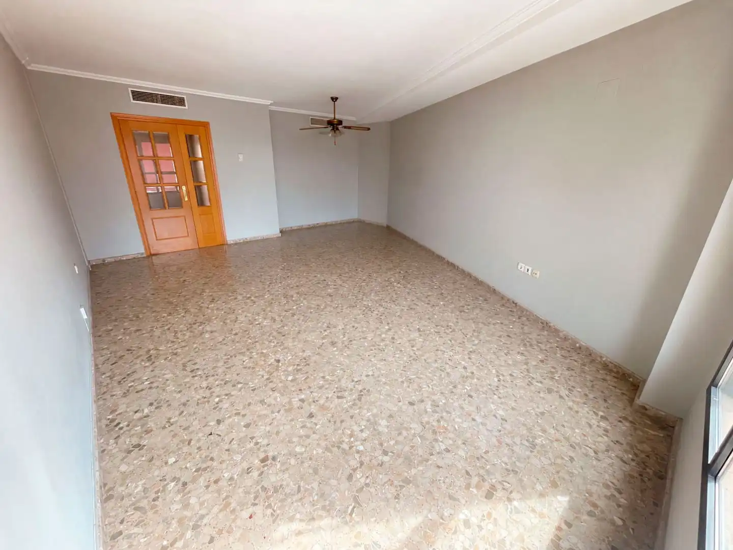 Piso en venta en Valencia con Aire acondicionado, Parking comunitario y Videoportero