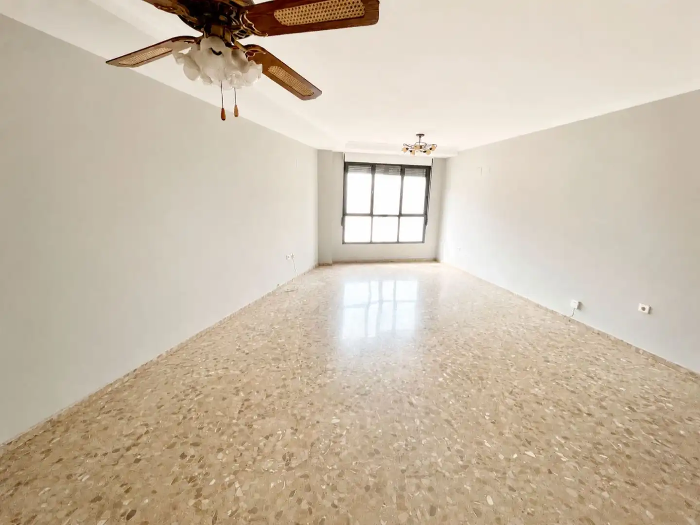 Sala de estar de Piso en venta en Valencia con Aire acondicionado, Parking comunitario y Videoportero