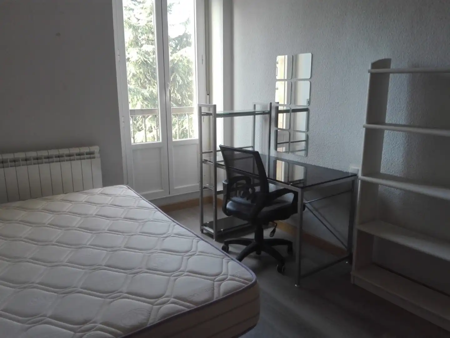 Habitación de Piso de alquiler en Salamanca Capital con Balcón
