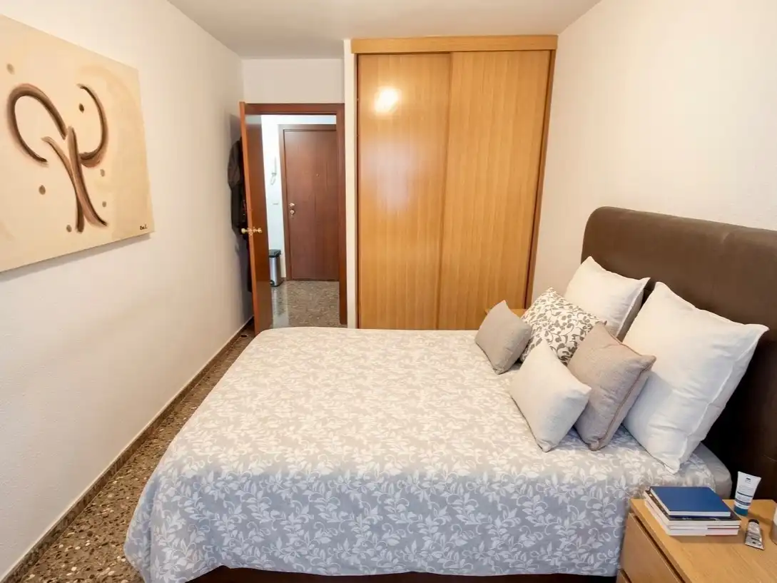 Piso en venta en Calle de Matías Maluenda, 3, La Jota Habitación de Piso en venta en Zaragoza con Aire acondicionado, Calefacción y Jardín privado