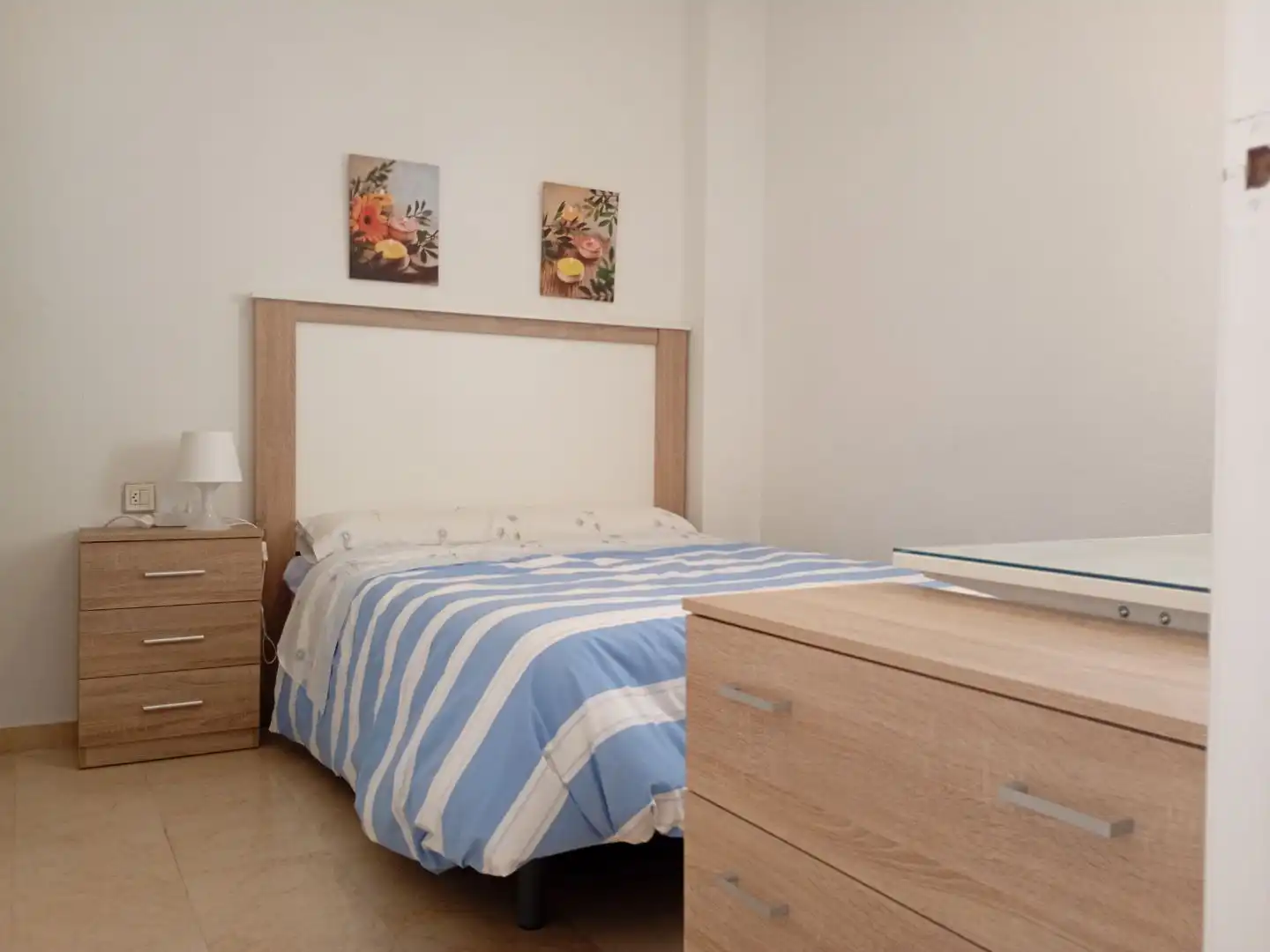 Pis de lloguer a Avenida de Antonio Pascual Acosta, 15, El Valle - Universidad Dormitori de Pis de lloguer en Jaén amb Aire condicionat, Calefacció i Terrassa