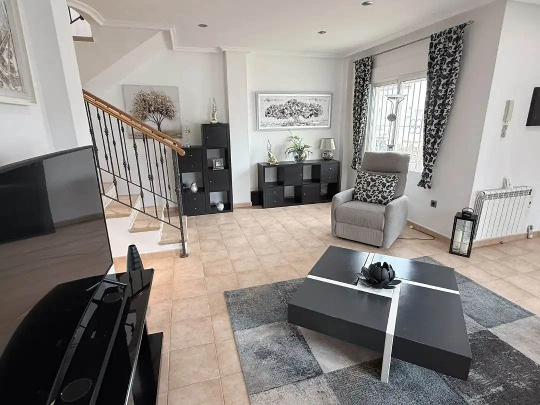 Casa o chalet en venta en Calle del Pozo, 7, Campo de Murcia Sala de estar de Casa o chalet en venta en Murcia Capital con Aire acondicionado, Terraza y Piscina