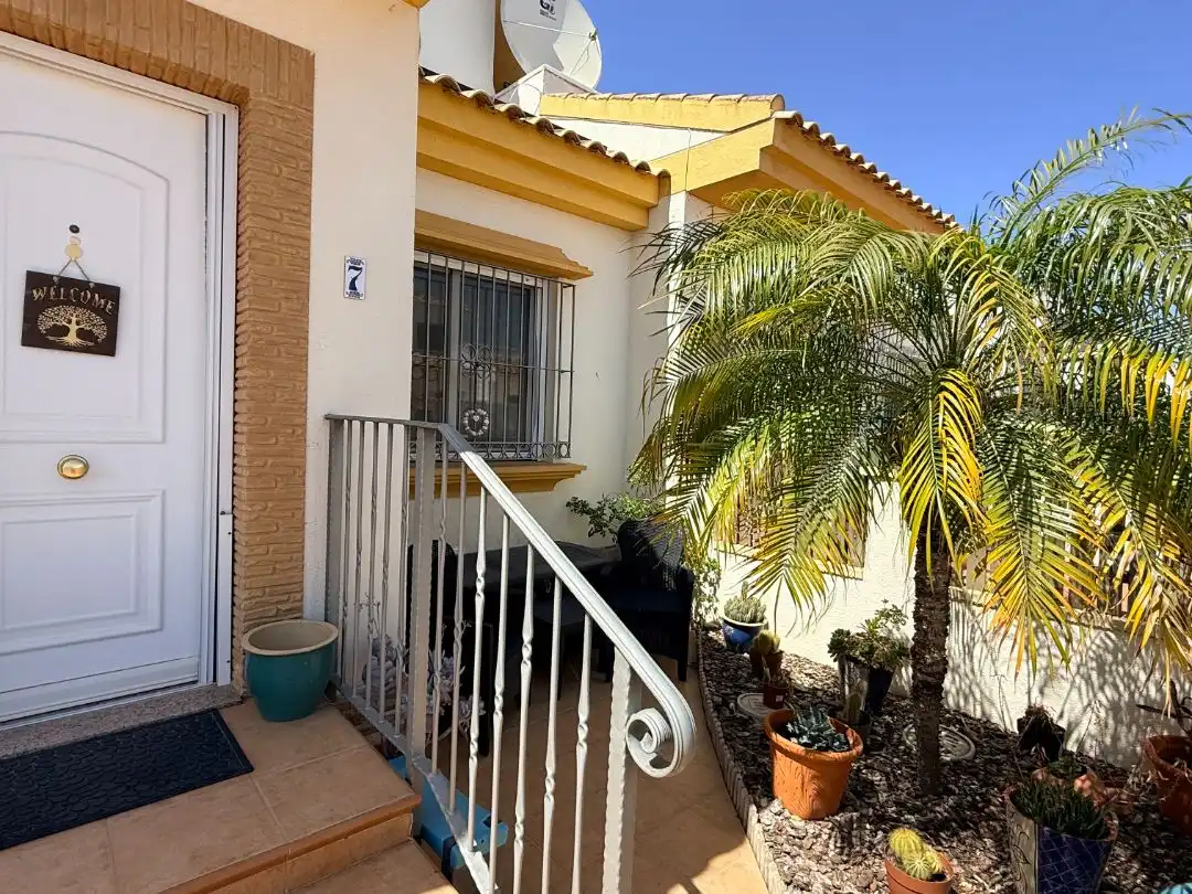 Casa o chalet en venta en Calle del Pozo, 7, Campo de Murcia Vista exterior de Casa o chalet en venta en Murcia Capital con Aire acondicionado, Terraza y Piscina