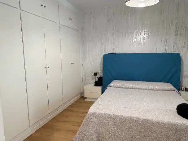 Piso en venta en Cañada Real Mestas, 2, Arroyo del Moro - Noreña Habitación de Piso en venta en Córdoba Capital con Aire acondicionado, Terraza y Piscina