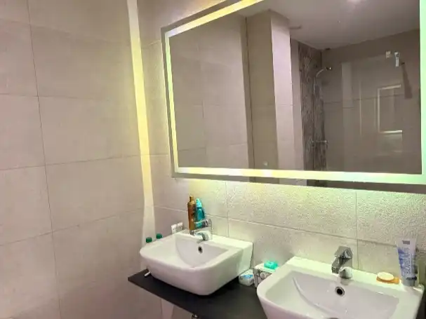 Piso en venta en Cañada Real Mestas, 2, Arroyo del Moro - Noreña Baño de Piso en venta en Córdoba Capital con Aire acondicionado, Terraza y Piscina