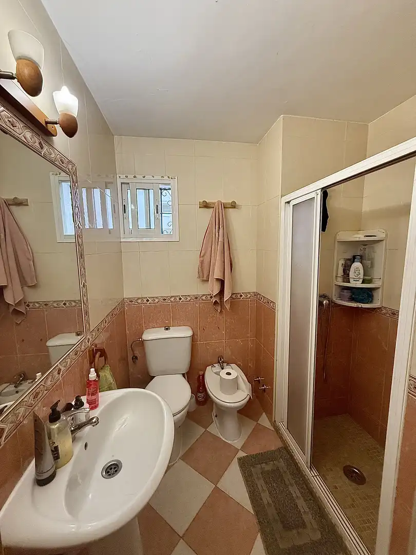 Flat for sale in Calle Encina, 8, Centro - Doña Mercedes Bathroom of Flat for sale in Dos Hermanas with Air Conditioner