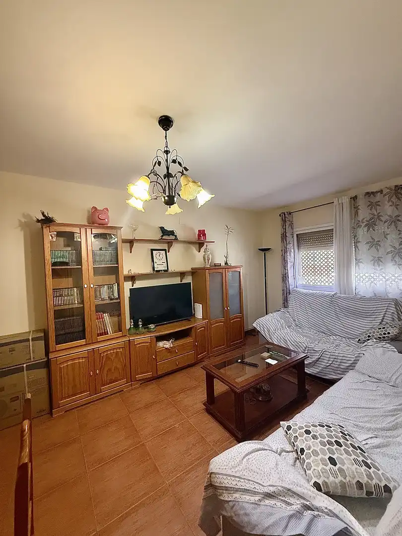 Flat for sale in Calle Encina, 8, Centro - Doña Mercedes Living room of Flat for sale in Dos Hermanas with Air Conditioner
