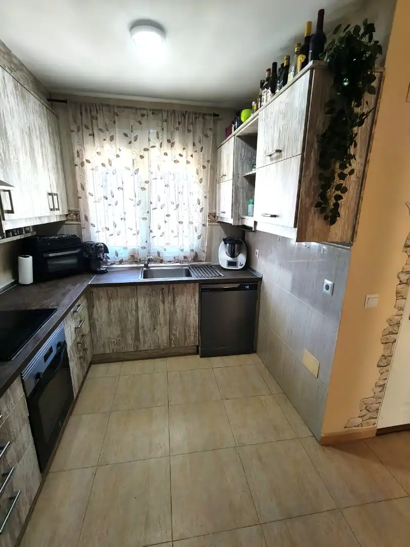 Casa o chalet en venta en Calle Palenque, 21, Calera y Chozas Cocina de Casa o chalet en venta en Calera y Chozas con Aire acondicionado, Calefacción y Jardín privado