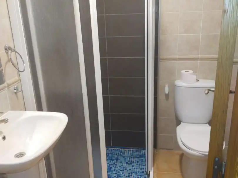 Baño de Piso de alquiler en Massalavés con Parquet, Trastero y Amueblado